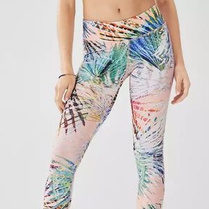 NWT!! FABLETICS - Salar Printed PowerForm Capri -M